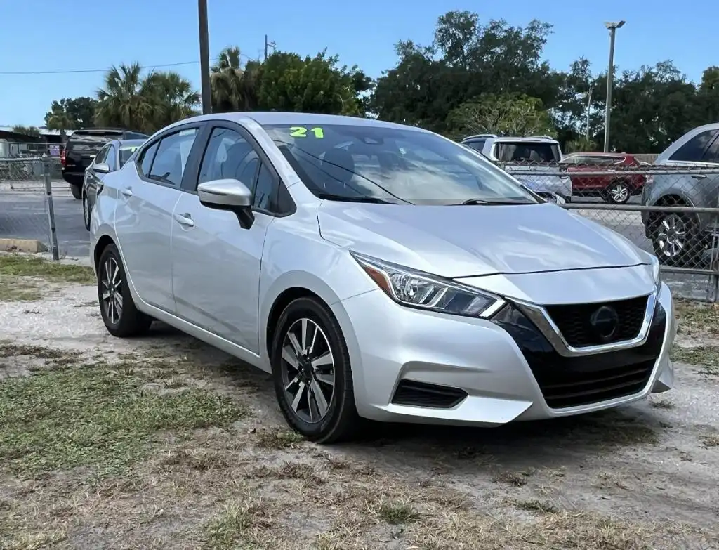 2021 Nissan Versa 1.6 SV CVT's photo