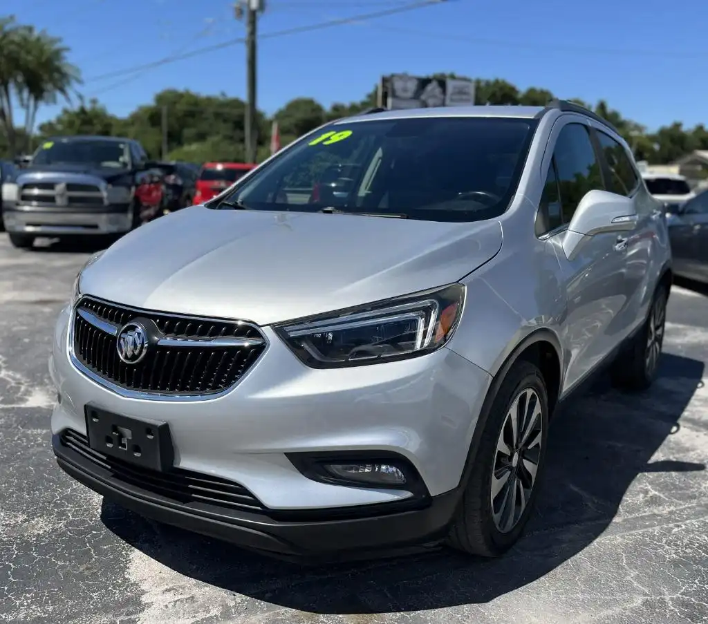 2019 Buick Encore Essence's photo