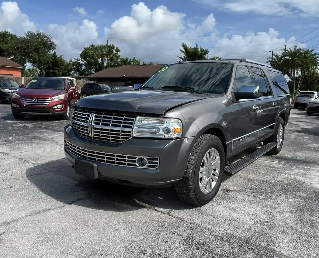 2013 Lincoln Navigator 4x4 L's photo