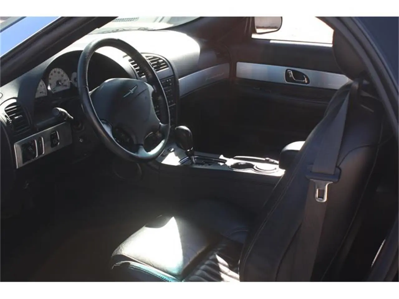 2004 Ford Thunderbird Deluxe photo 5