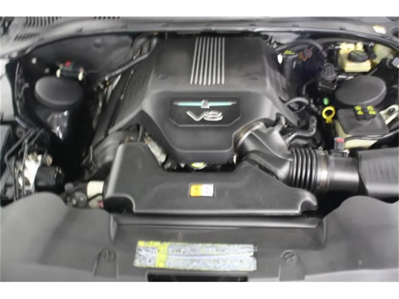 2004 Ford Thunderbird Deluxe photo 3