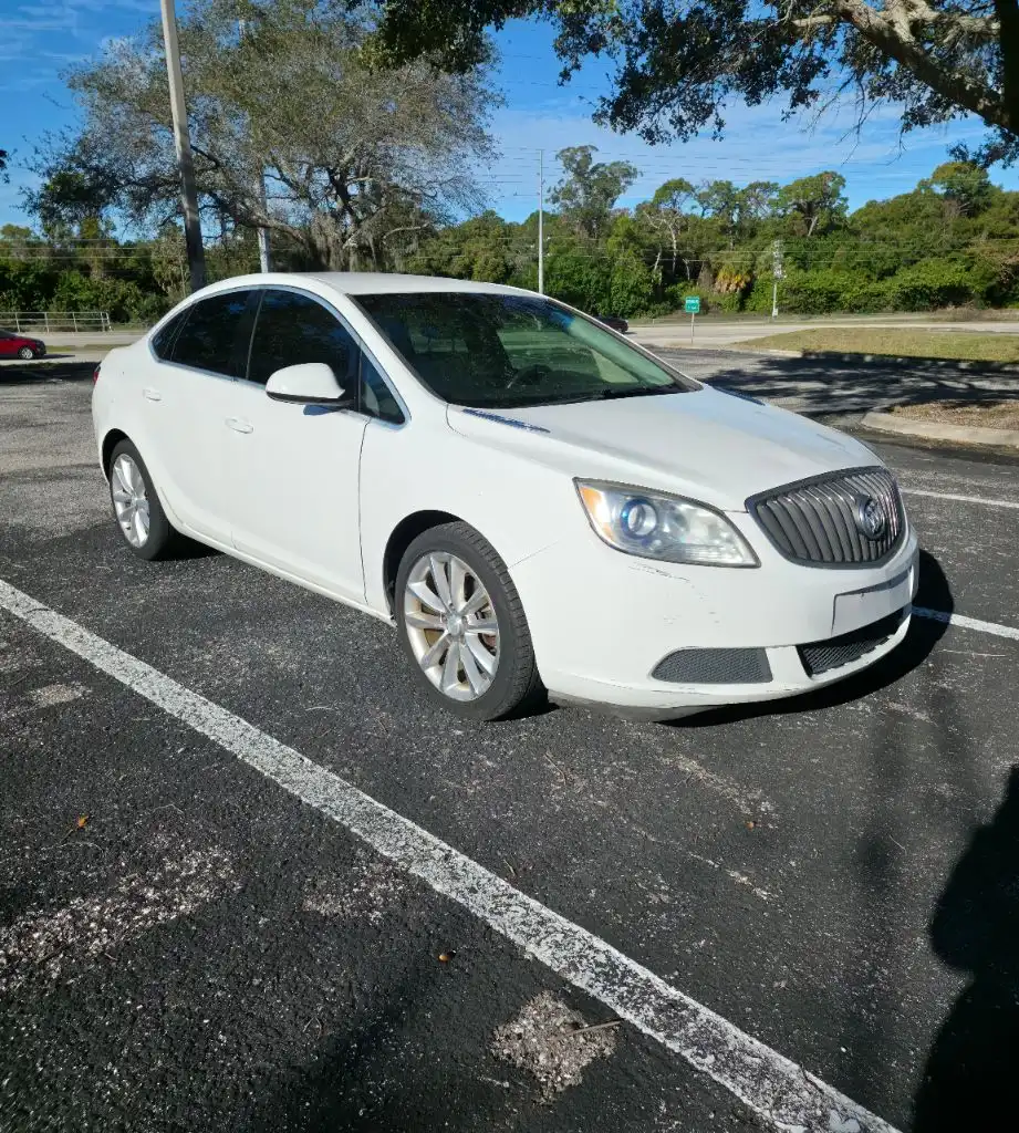 2015 Buick Verano 1SD's photo