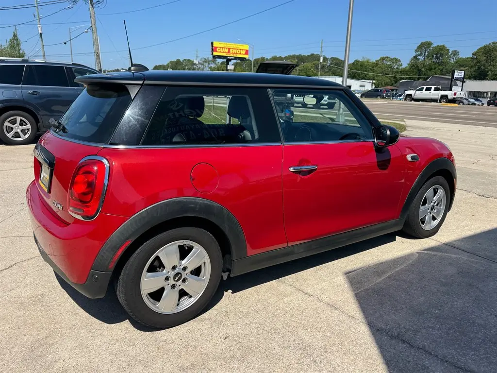 2018 MINI Cooper Base photo 5