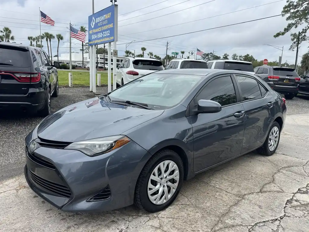 2018 Toyota Corolla LE AT's photo