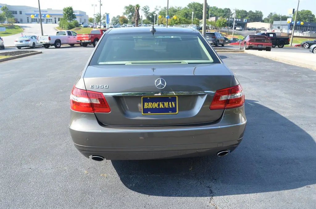 2012 Mercedes-Benz E-Class E350 Luxury photo 3