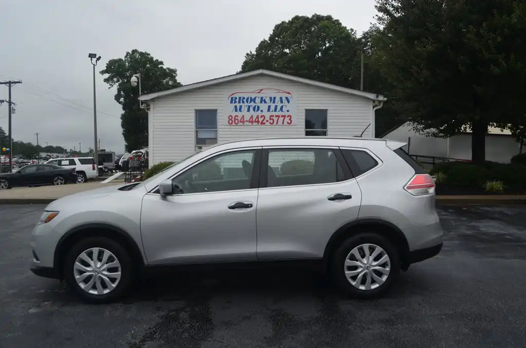 2016 Nissan Rogue S FWD's photo