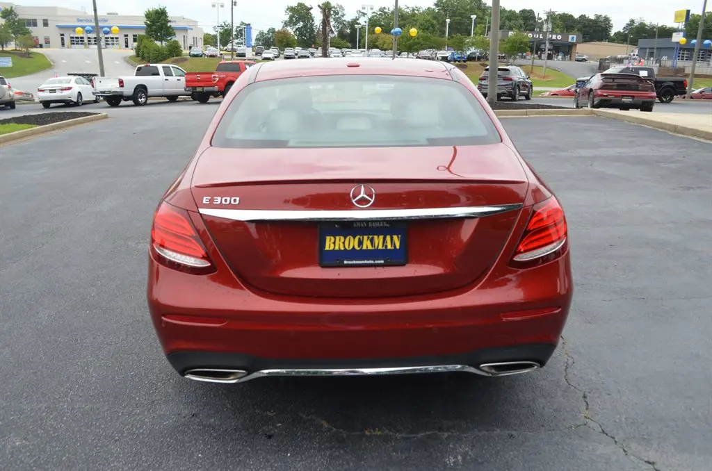 2019 Mercedes-Benz E-Class E300 photo 3