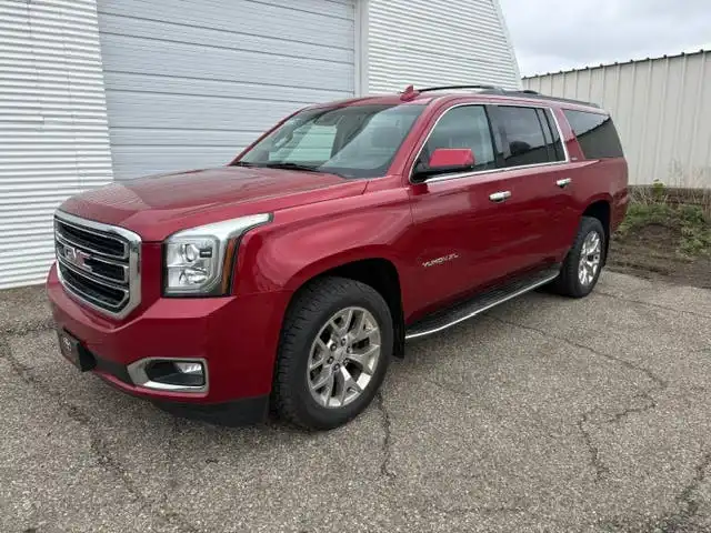 2015 GMC Yukon 4WD SLE's photo