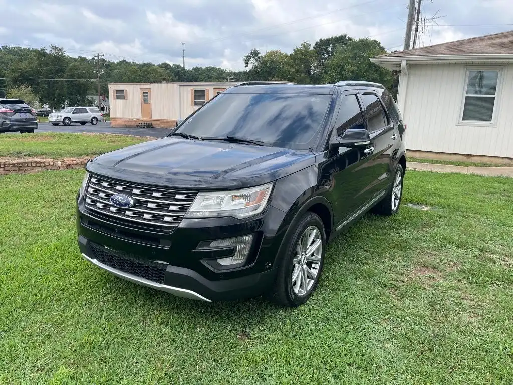 2017 Ford Explorer Limited 4WD's photo