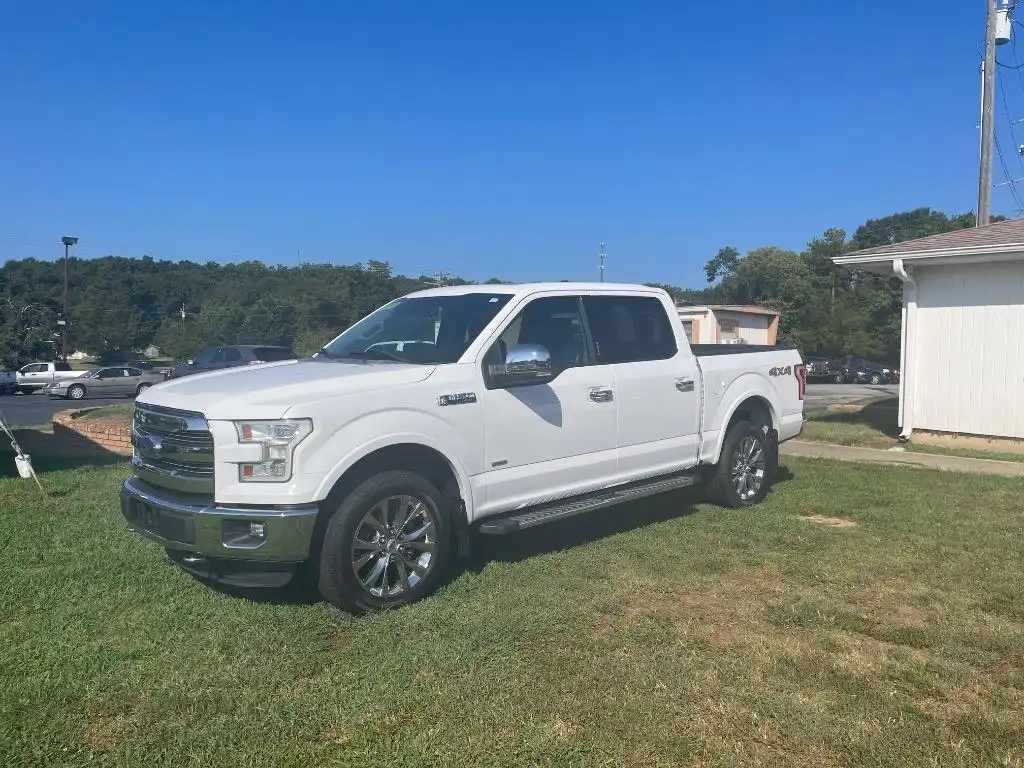 2016 Ford F-150 Lariat 4WD SuperCrew 145 in's photo