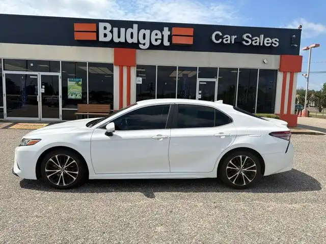 2019 Toyota Camry 2.5 Auto SE's photo