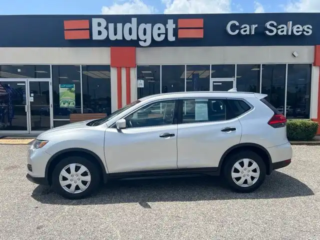 2017 Nissan Rogue S FWD's photo
