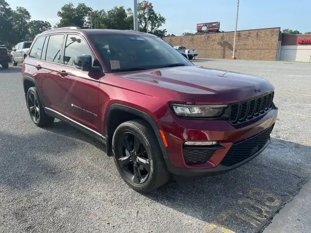 2023 Jeep Grand Cherokee Limited's photo