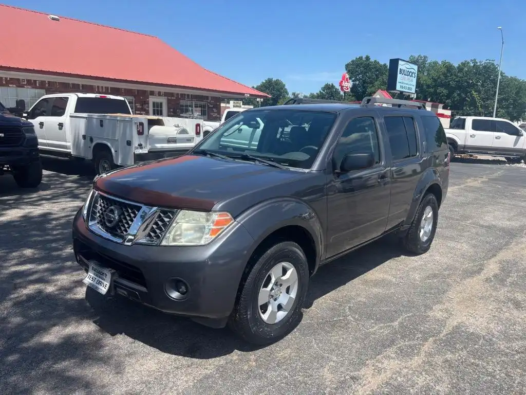 2012 Nissan Pathfinder S 4x2 FE+'s photo