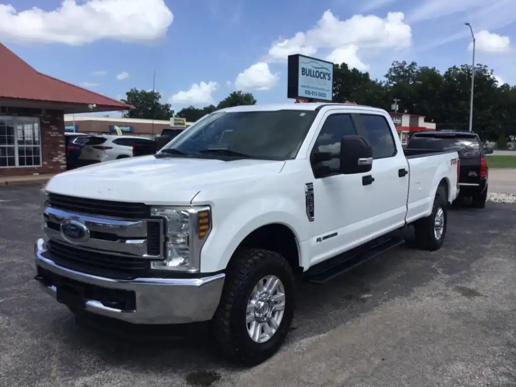 2018 Ford F-250 XL 4x4 Crew Cab 8' Box's photo