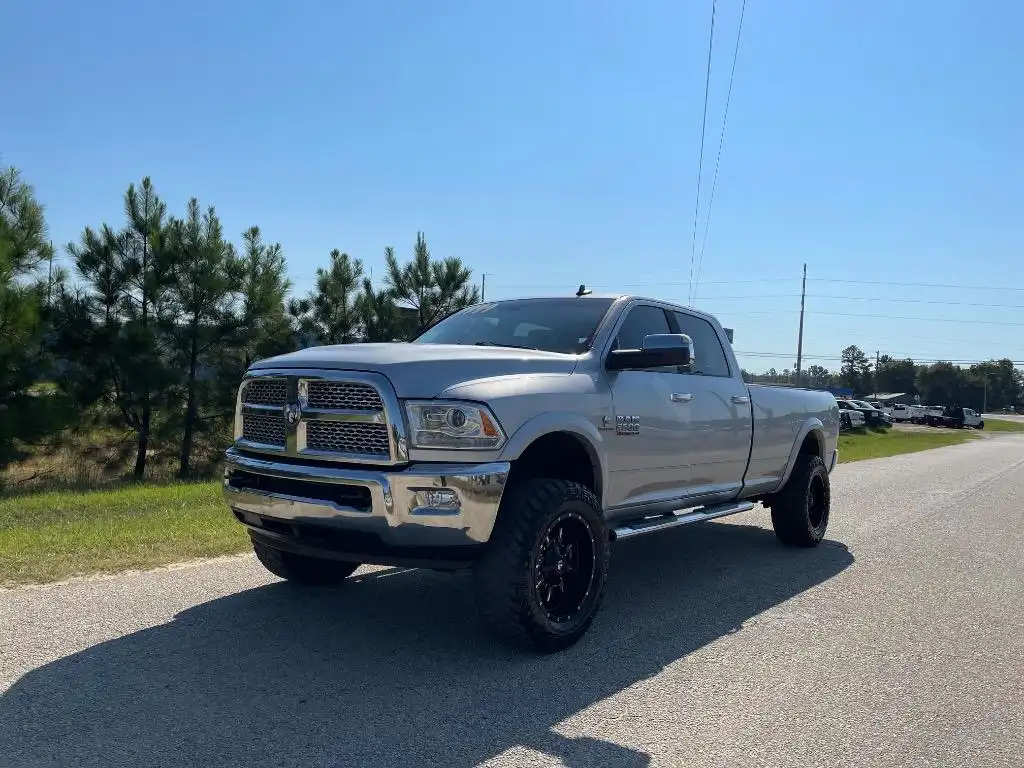 2015 RAM 2500 Laramie 4X4 Crew Cab LWB's photo