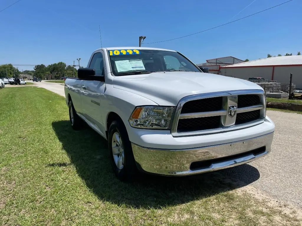 2011 RAM 1500 SLT Regular Cab SWB photo 3