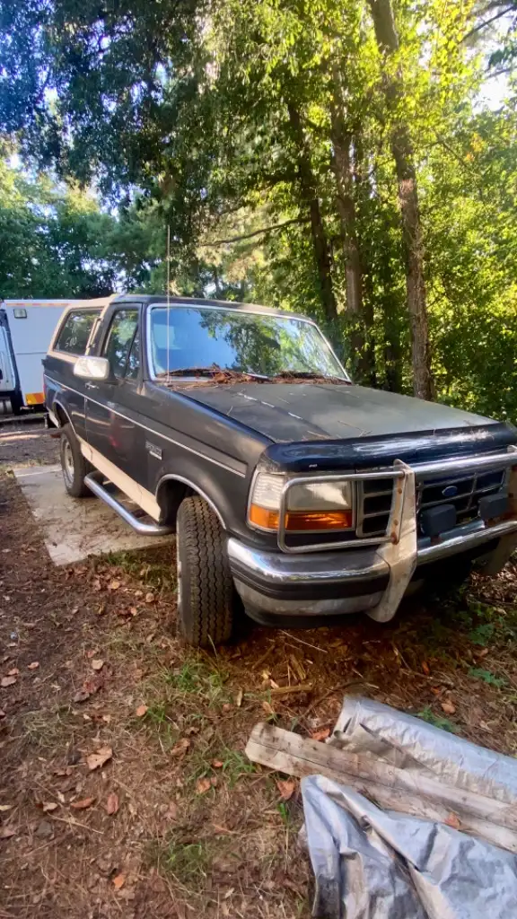 1993 Ford Bronco Eddie Bauer's photo