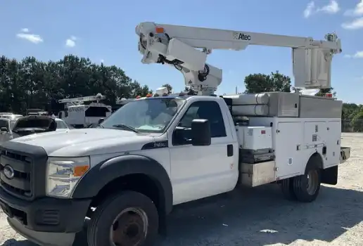 2013 Ford F-450 XLT Regular Cab 165-In DRW's photo