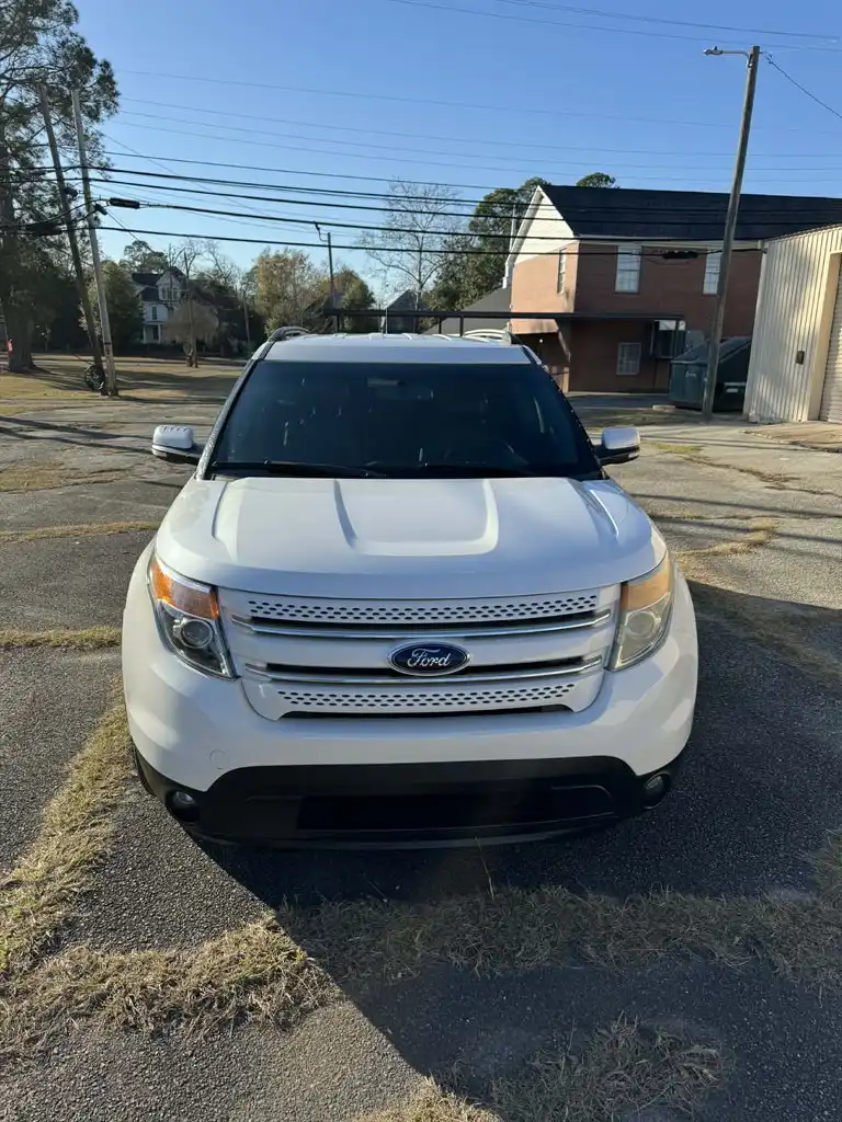 2013 Ford Explorer Limited's photo