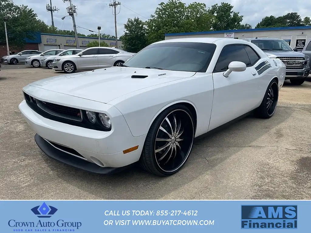 2014 Dodge Challenger R/T's photo