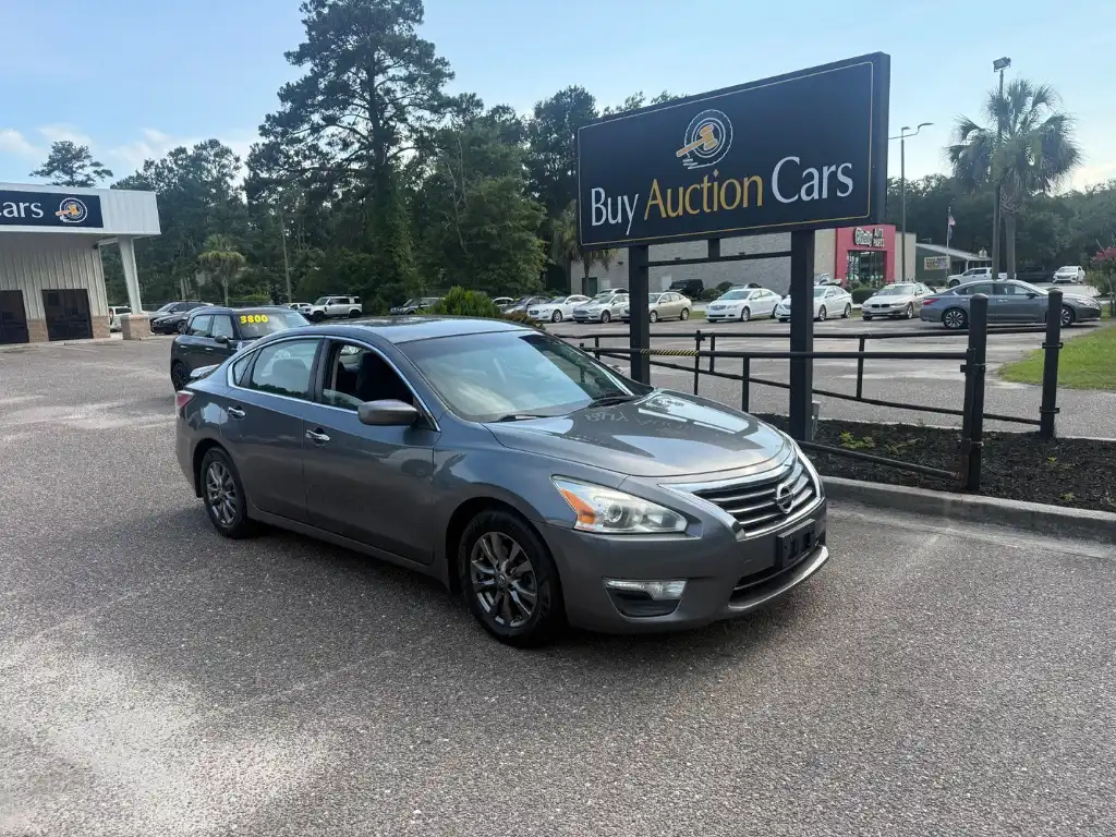 2015 Nissan Altima 2.5 S's photo