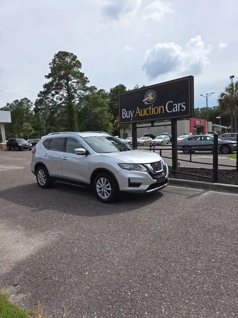 2020 Nissan Rogue SV FWD's photo