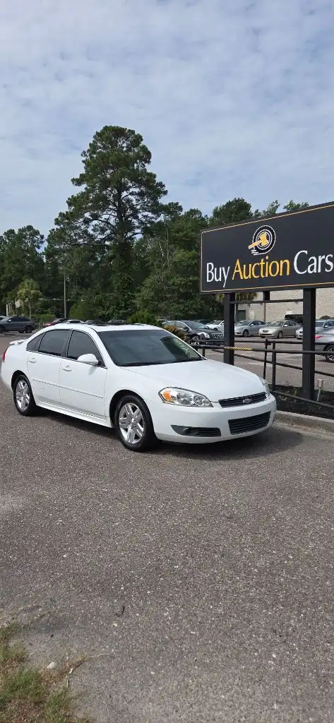 2011 Chevrolet Impala LT's photo