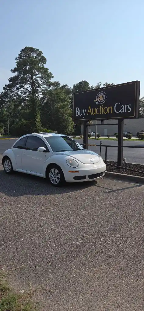 2009 Volkswagen Beetle 2.5's photo