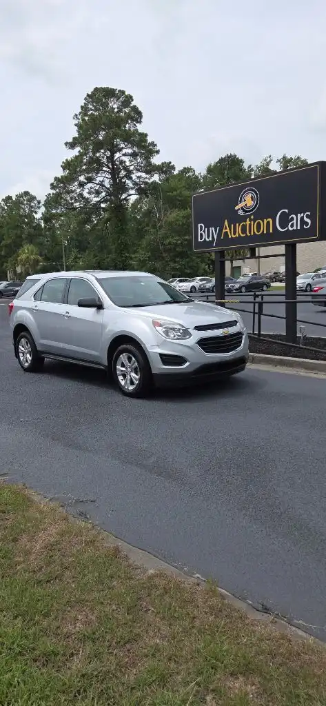 2016 Chevrolet Equinox LS's photo