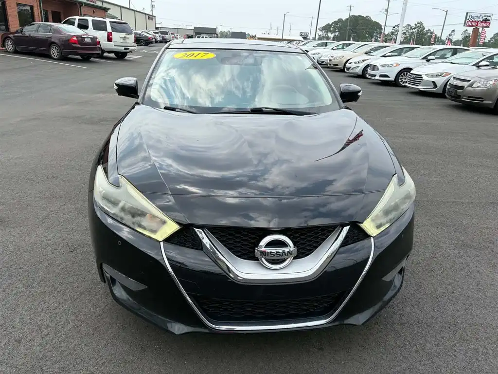 2017 Nissan Maxima Platinum's photo