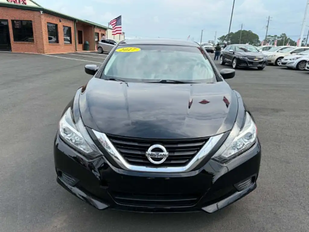 2017 Nissan Altima 2.5 SV's photo