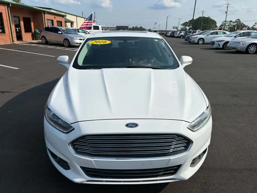 2016 Ford Fusion SE FWD's photo