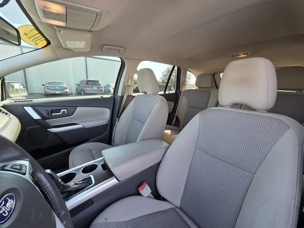 2012 Ford Edge SEL photo 5