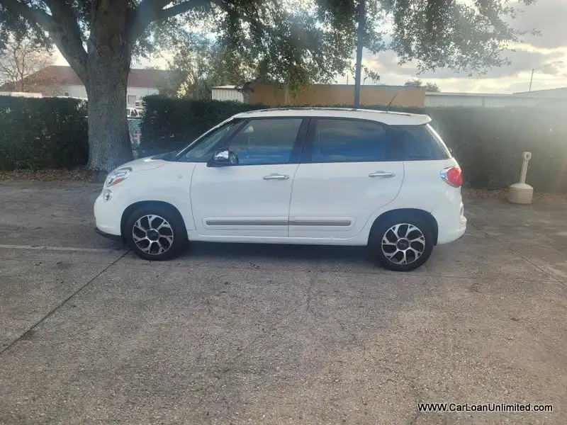 2014 FIAT 500L Lounge's photo