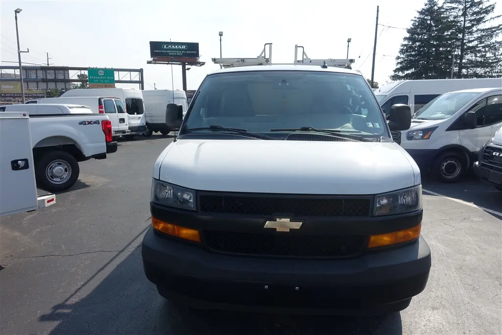 2019 Chevrolet Express 2500 Work Van HD photo 3