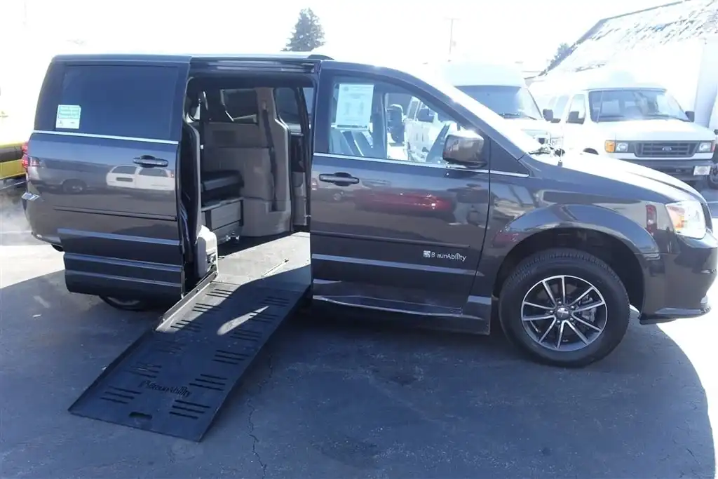 2017 Dodge Grand Caravan SXT's photo