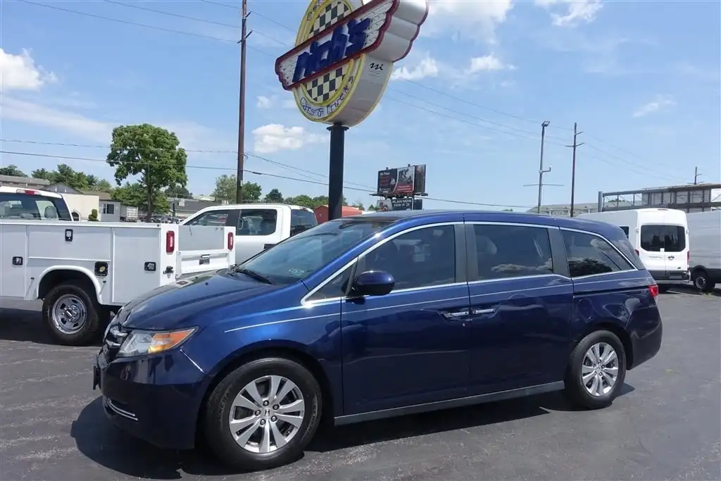 2015 Honda Odyssey EX-L with DVD Rear Entertainment System's photo