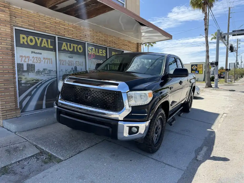 2017 Toyota Tundra SR5 5.7L FFV Double Cab Std Bed's photo