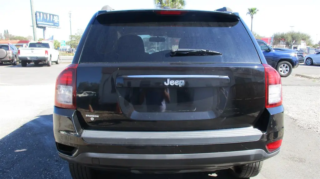 2016 Jeep Compass Sport photo 4