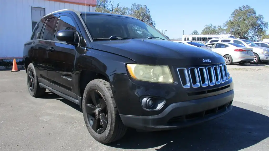 2016 Jeep Compass Sport's photo