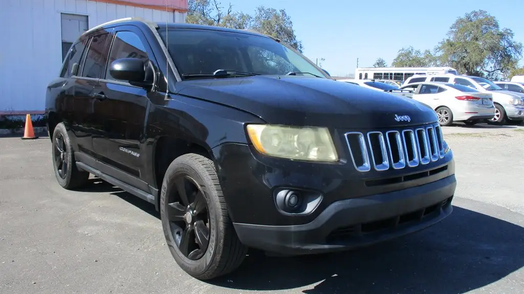 2016 Jeep Compass Sport photo 1