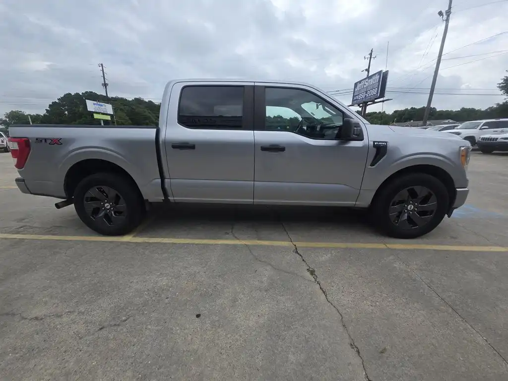 2021 Ford F-150 XL SuperCrew 5-1/2' Box's photo