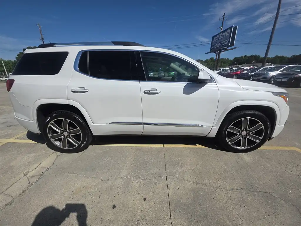 2018 GMC Acadia Denali FWD's photo