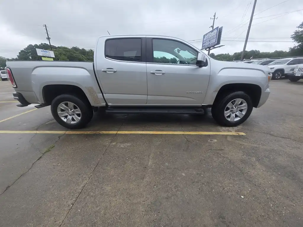 2016 GMC Canyon 2WD SLE Crew Cab Short Box's photo