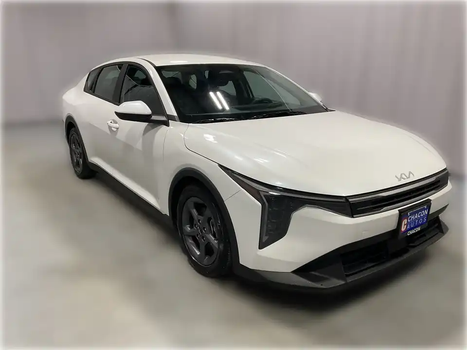 2025 Kia K4 LXS AT's photo