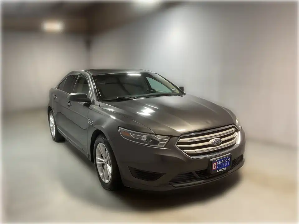 2018 Ford Taurus SE FWD's photo