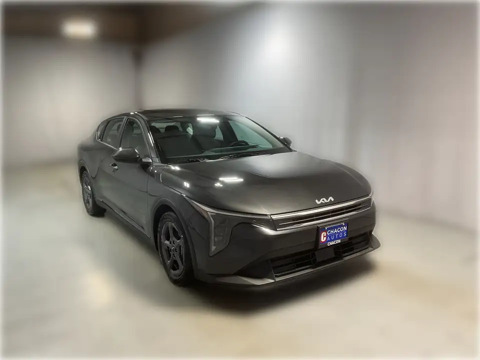 2025 Kia K4 LXS AT's photo