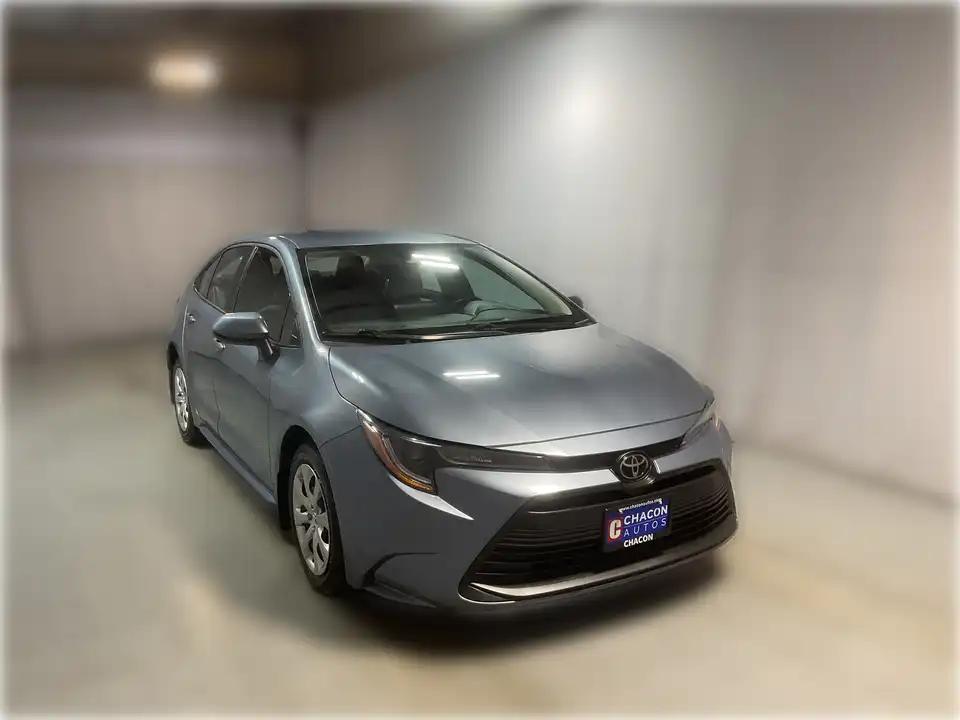 2025 Toyota Corolla LE CVT's photo