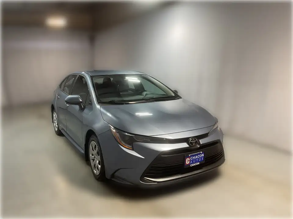 2025 Toyota Corolla LE CVT's photo
